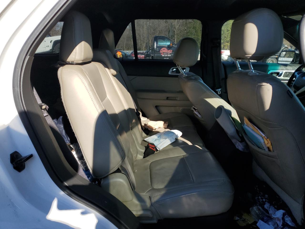 2013 Ford Explorer - Image 11