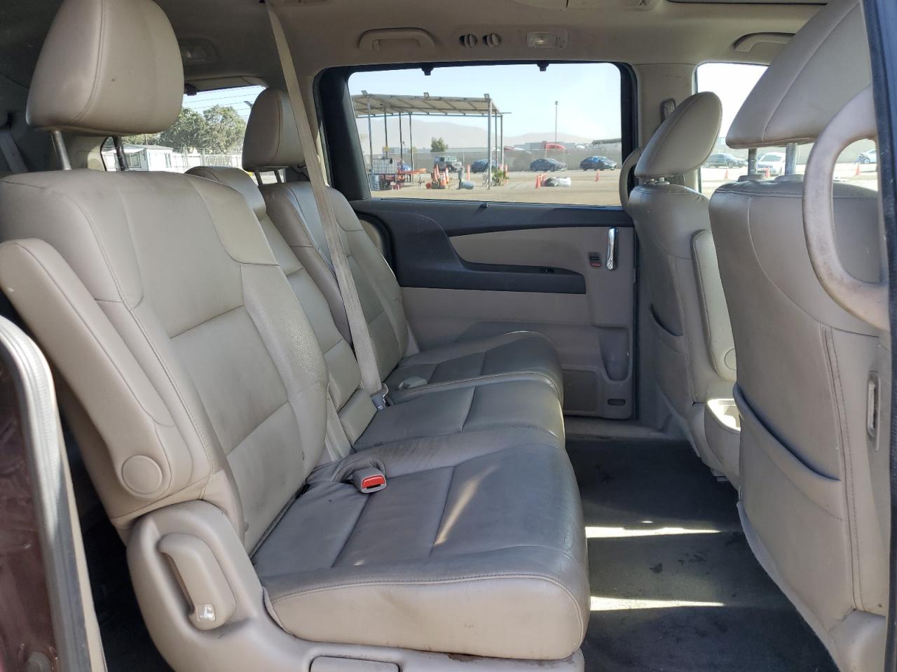 2014 Honda Odyssey - Image 11