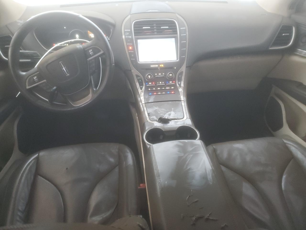 2020 Lincoln Nautilus - Image 8