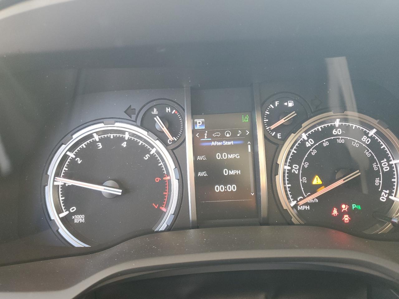 2020 Toyota 4Runner - Image 9
