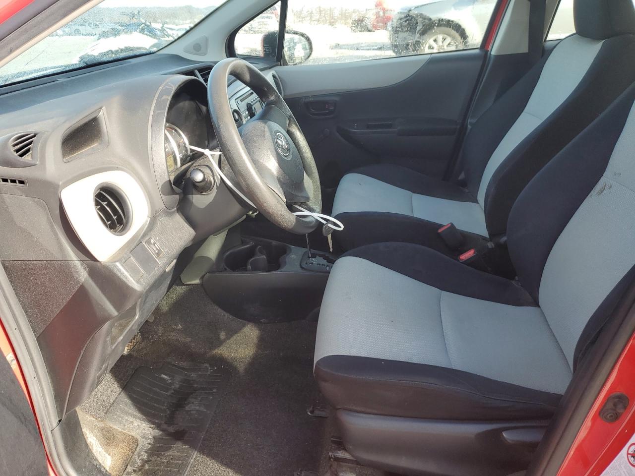 2013 Toyota Yaris - Image 7