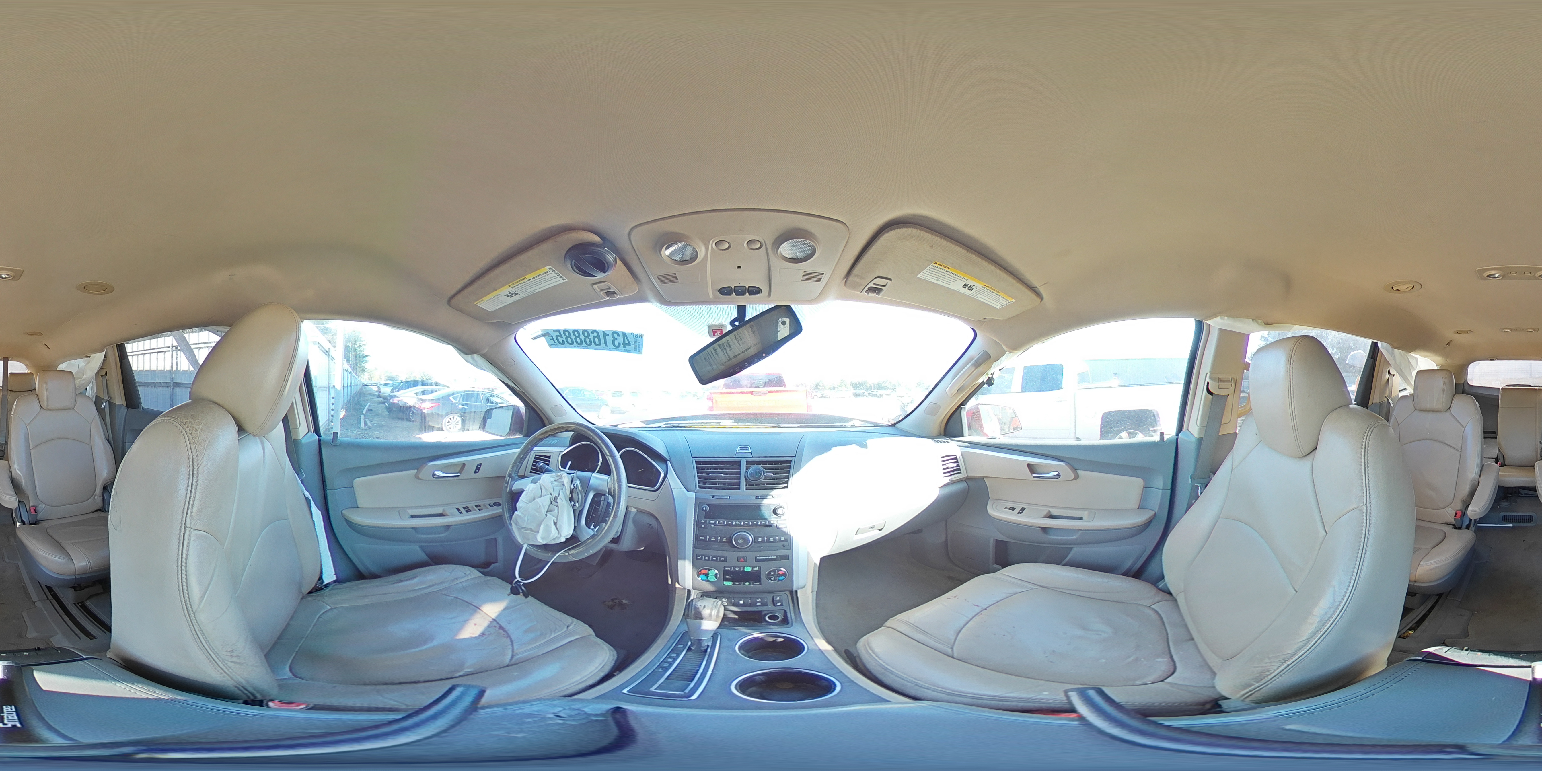 2009 Chevrolet Traverse - Image 13