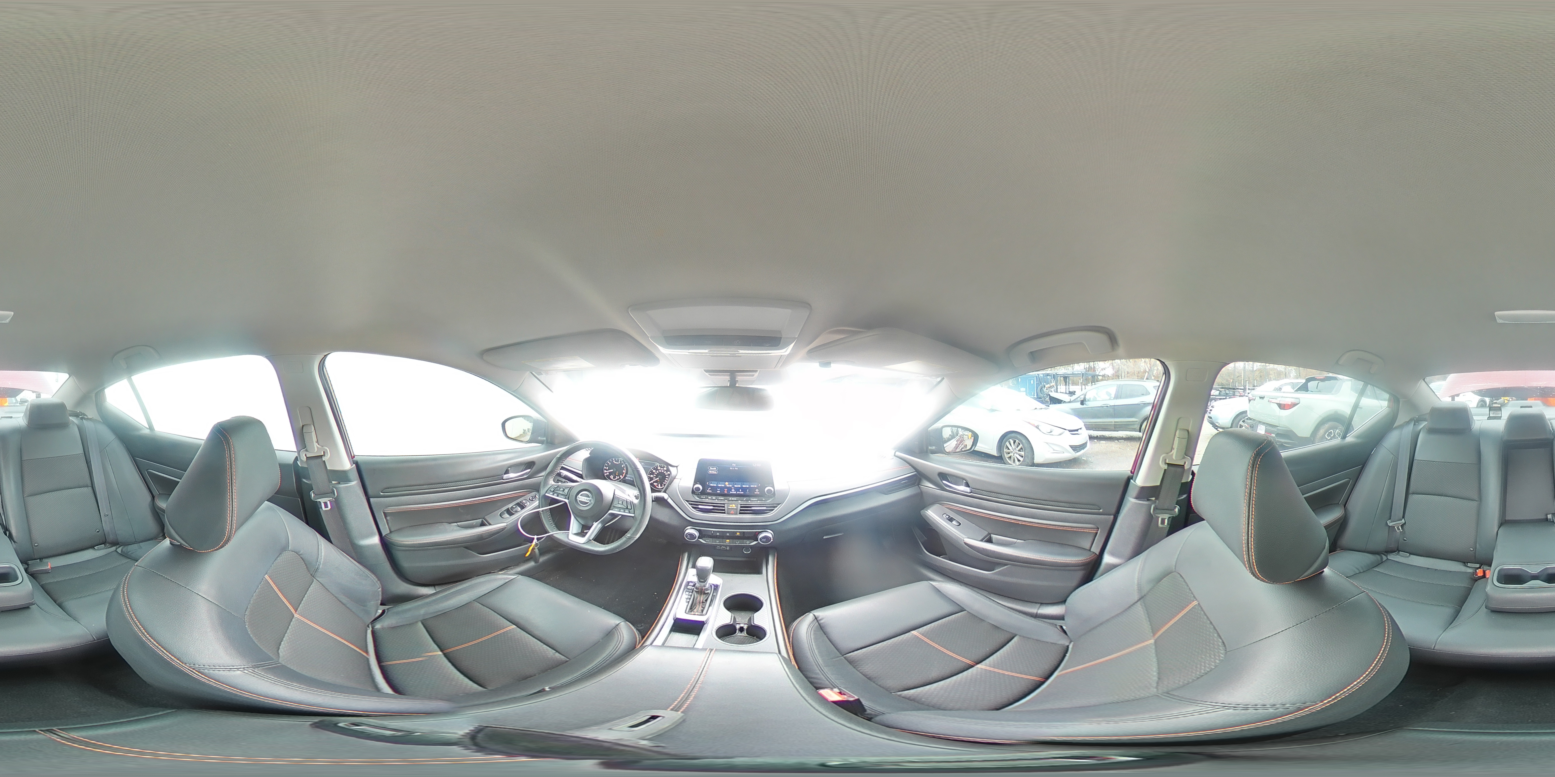 2022 Nissan Altima - Image 13