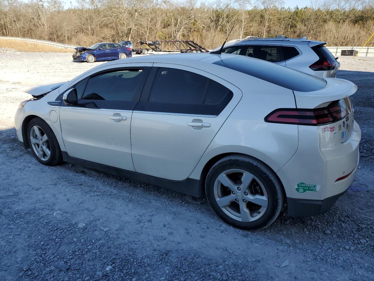 2014 Chevrolet Volt - Image 2