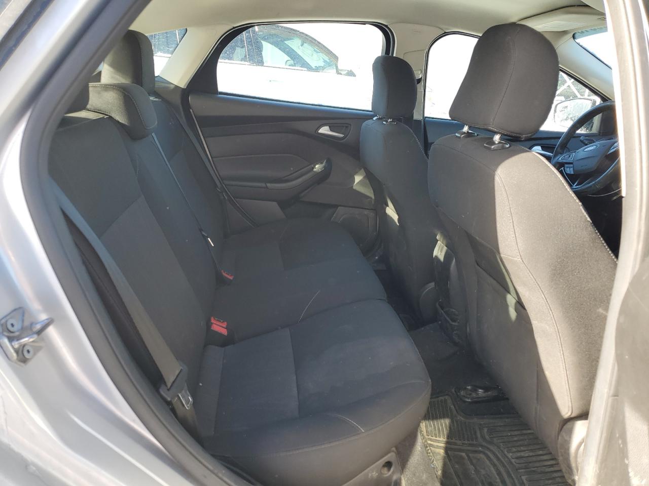2017 Ford Focus - Image 10