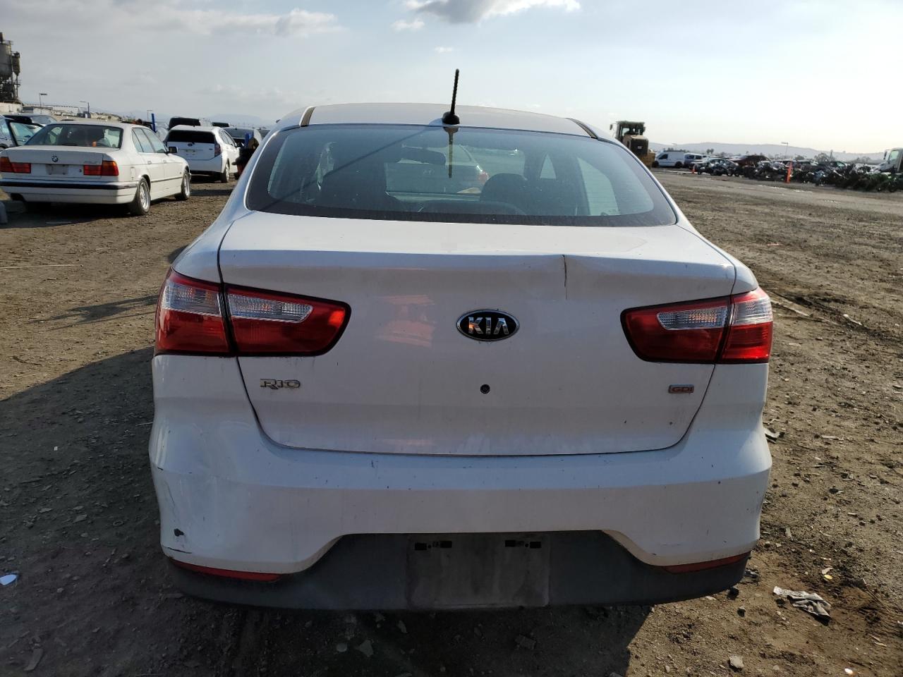 2016 Kia Rio - Image 6