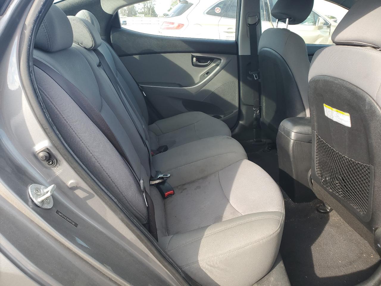 2013 Hyundai Elantra - Image 10