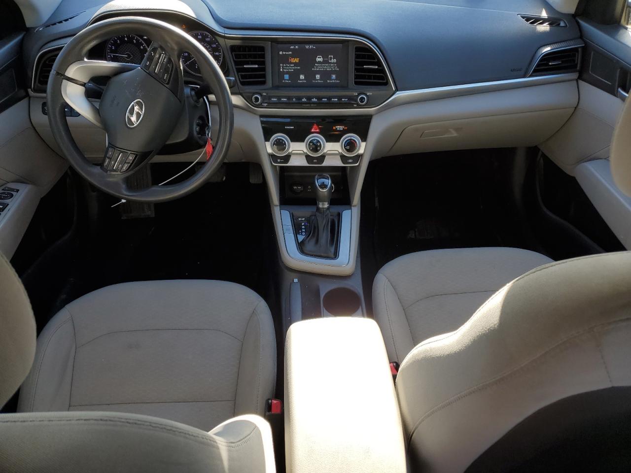 2019 Hyundai Elantra - Image 8