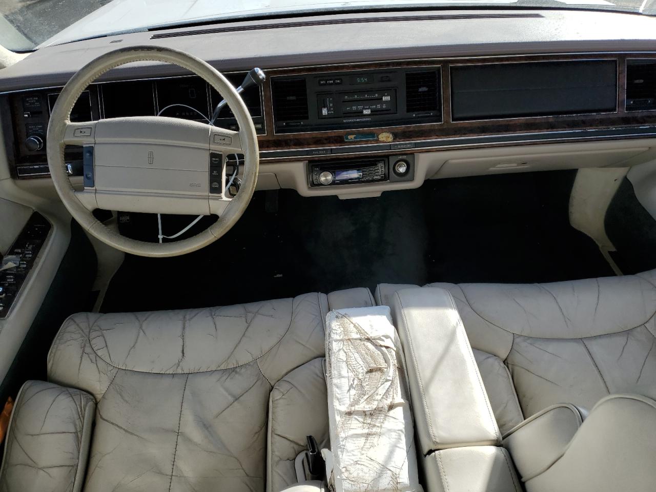 1992 Lincoln Town Car - Image 8