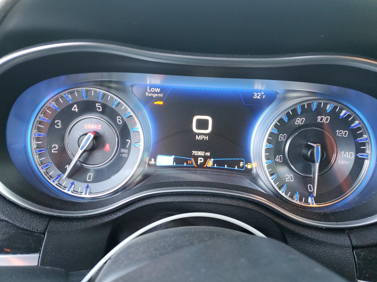 2016 Chrysler 300 - Image 9