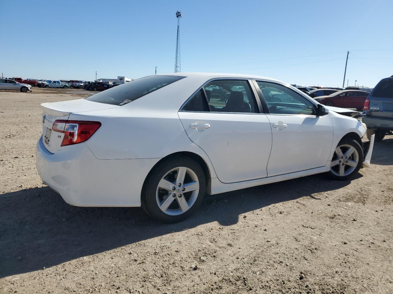 2014 Toyota Camry - Image 3