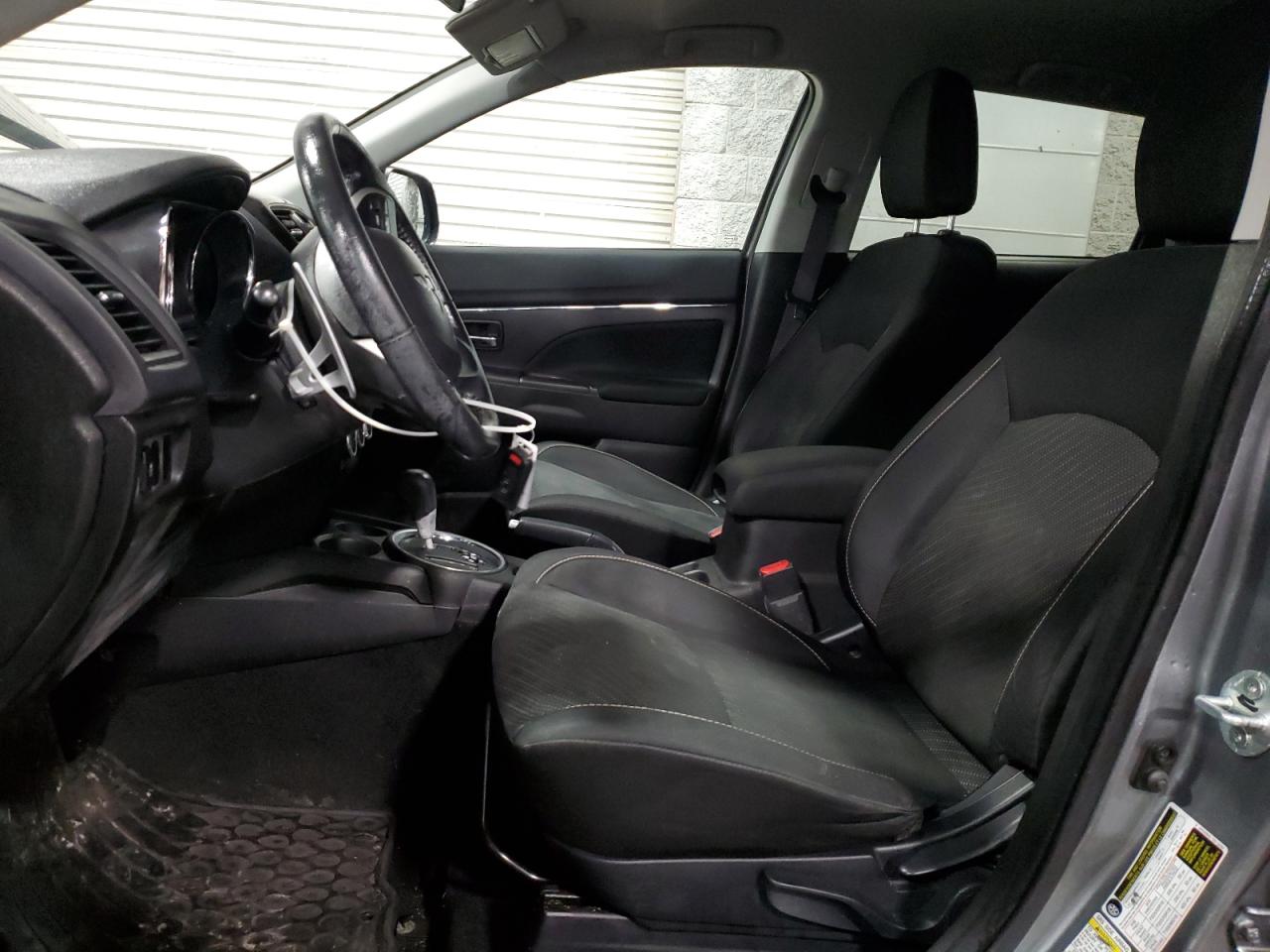 2015 Mitsubishi Outlander - Image 7