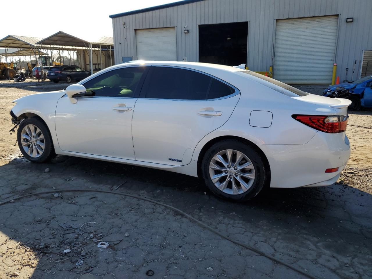 2013 Lexus ES - Image 2