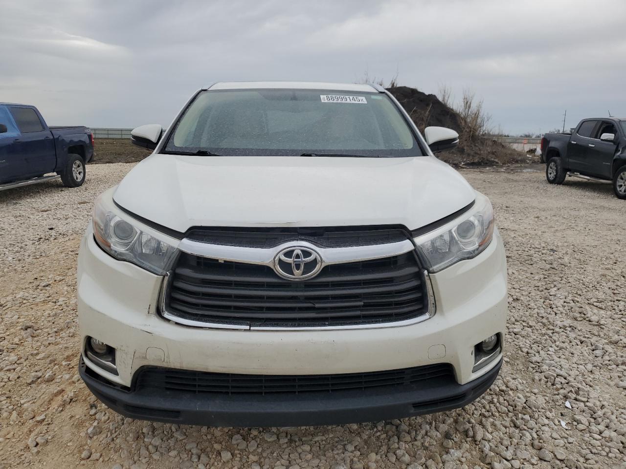 2015 Toyota Highlander - Image 5