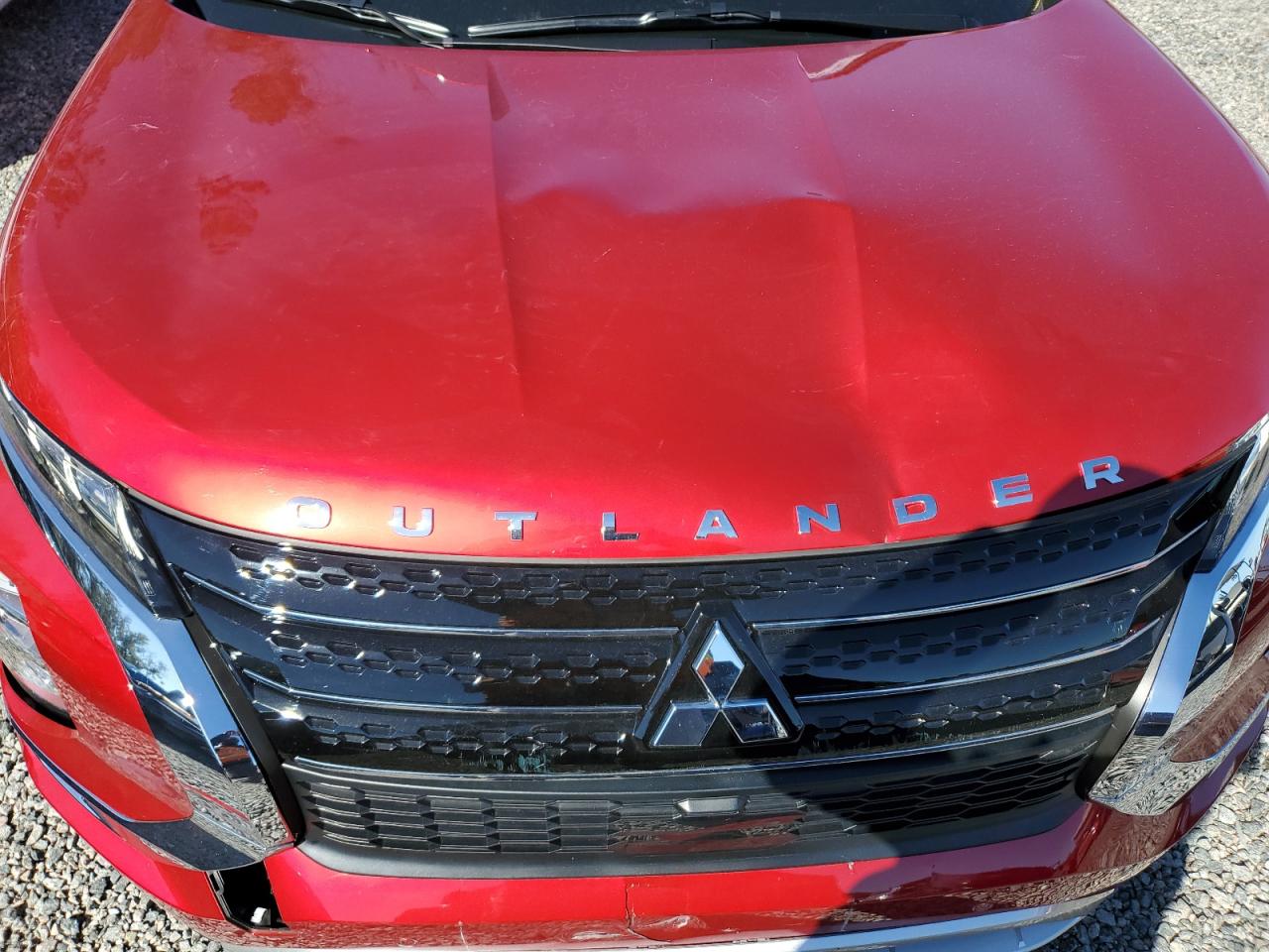 2024 Mitsubishi Outlander - Image 14