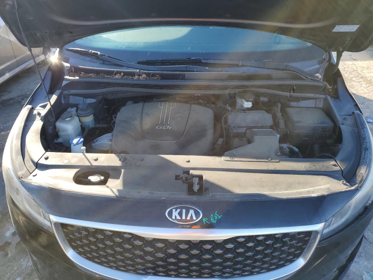 2015 Kia Sedona - Image 12