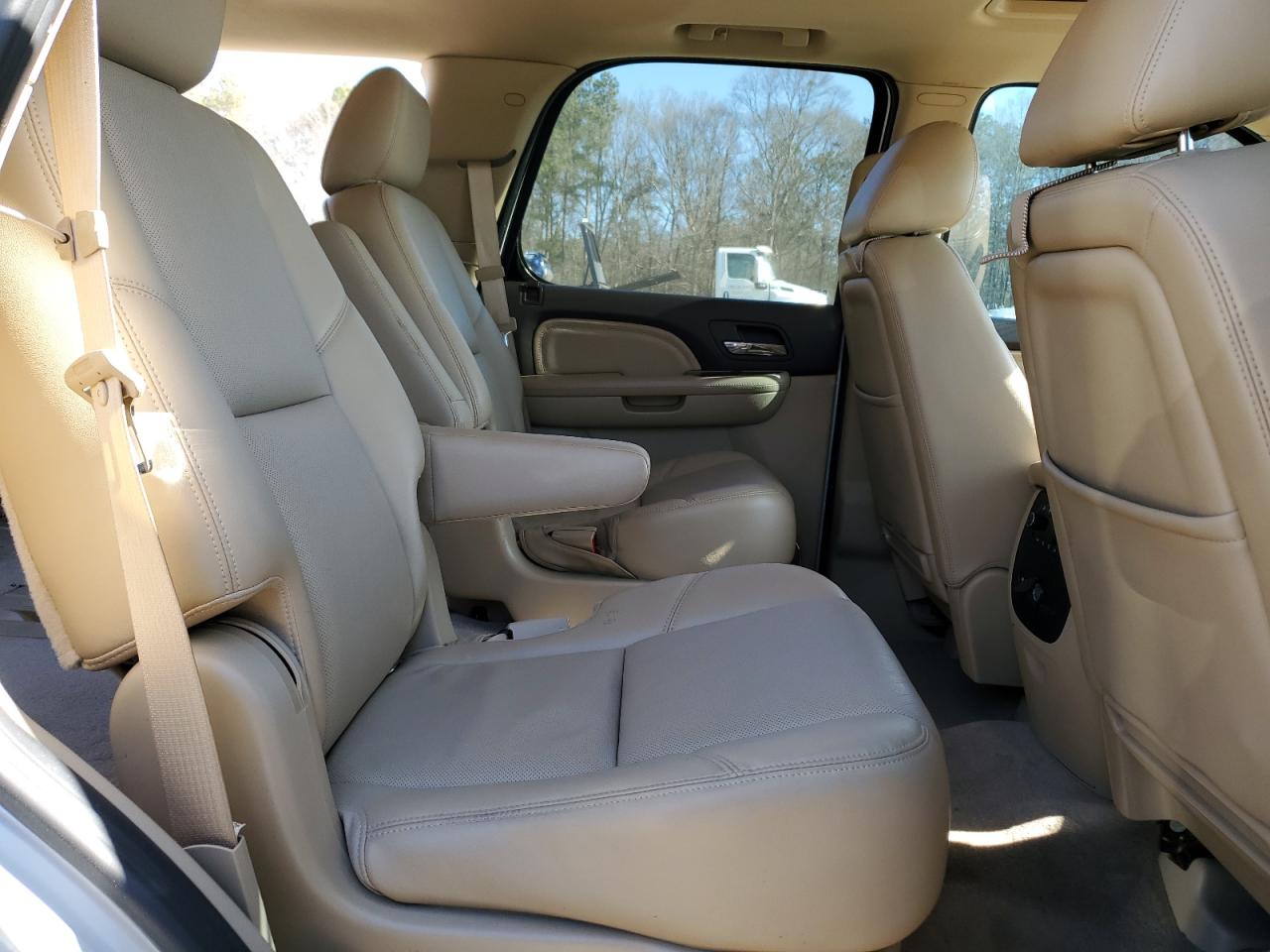 2012 GMC Yukon - Image 11