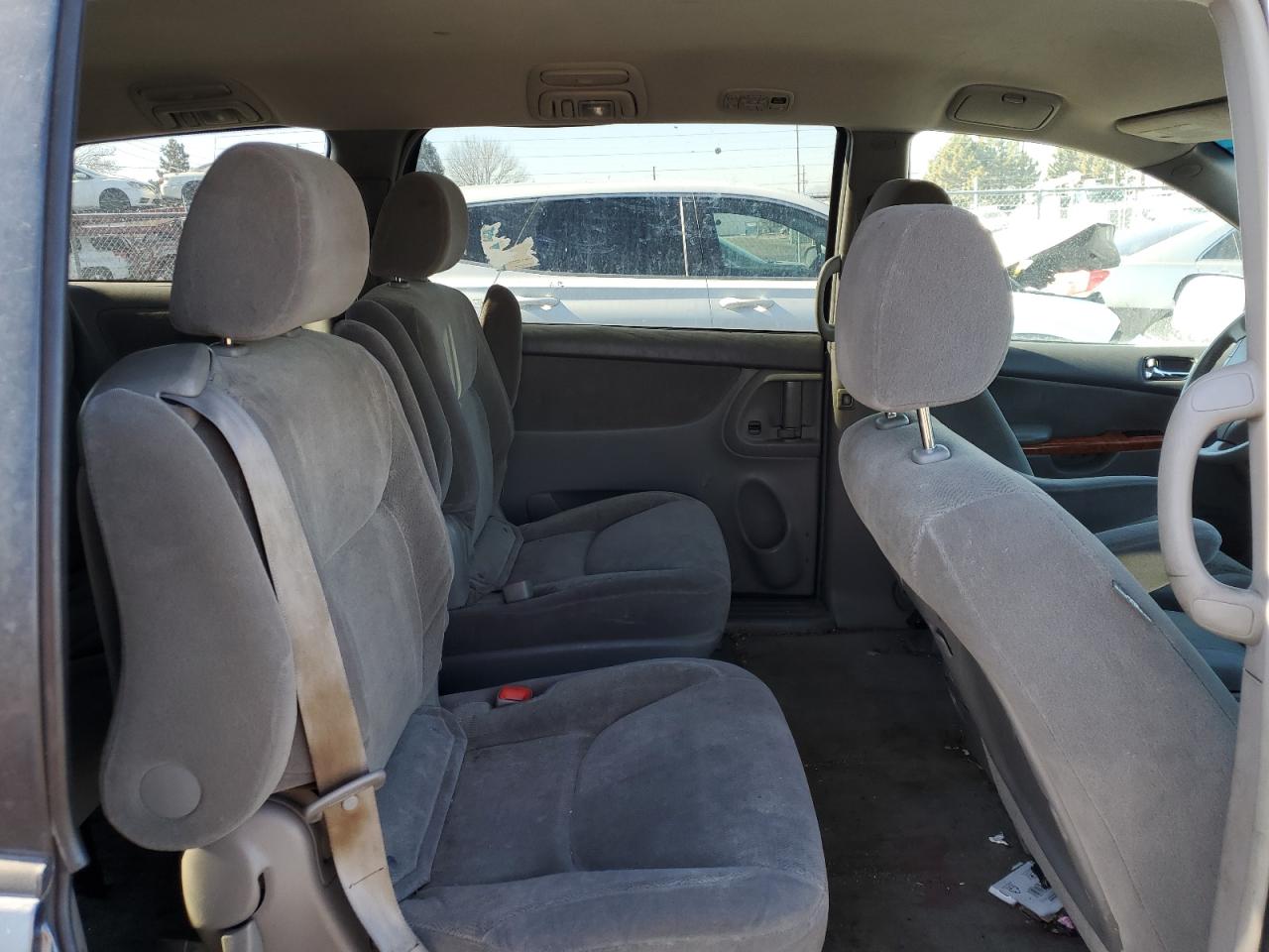 2006 Toyota Sienna - Image 10