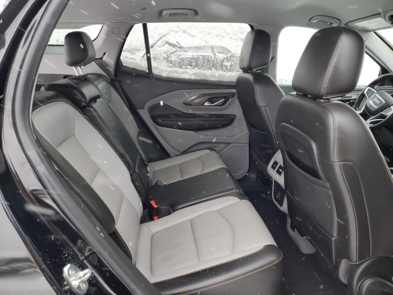 2021 GMC Terrain - Image 10