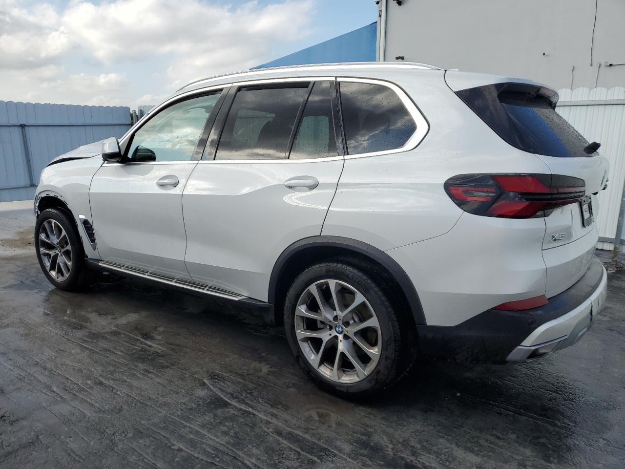 2024 BMW X5 - Image 2