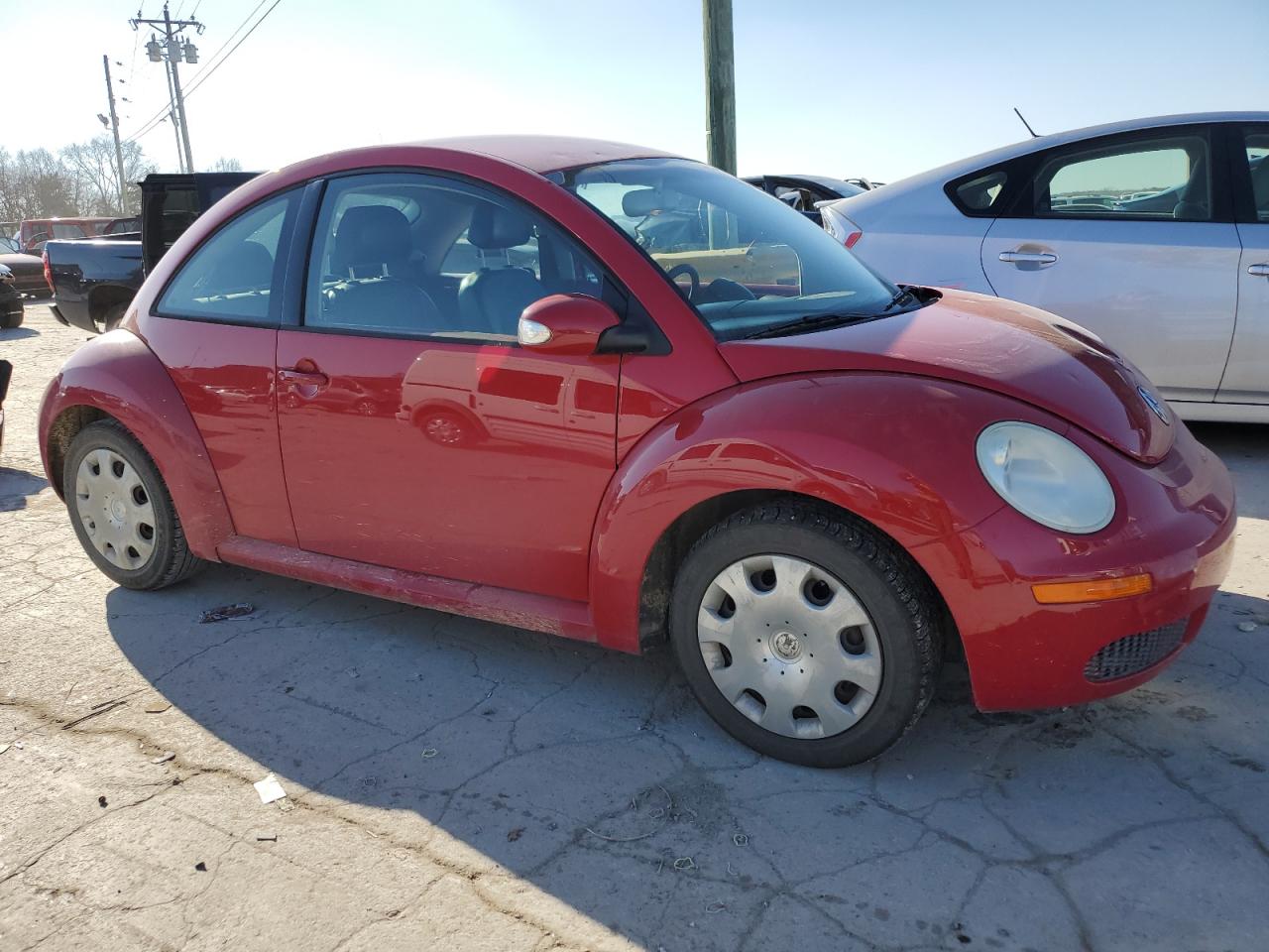 2010 Volkswagen Beetle - Image 4