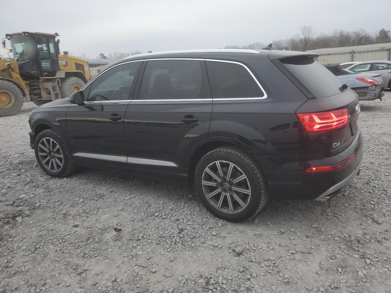 2017 Audi Q7 - Image 2