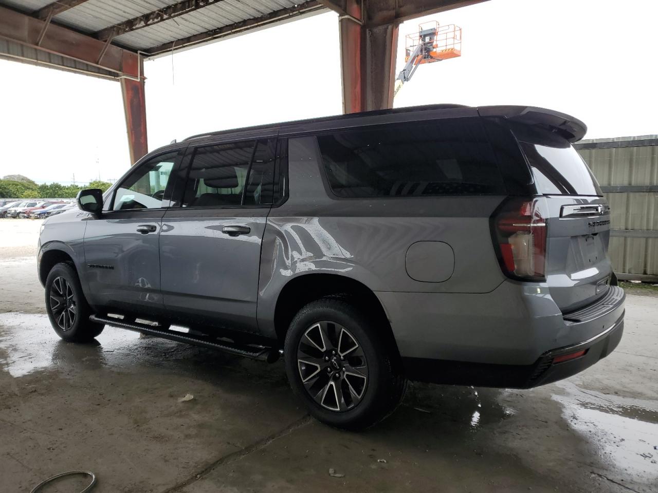 2022 Chevrolet Suburban - Image 2