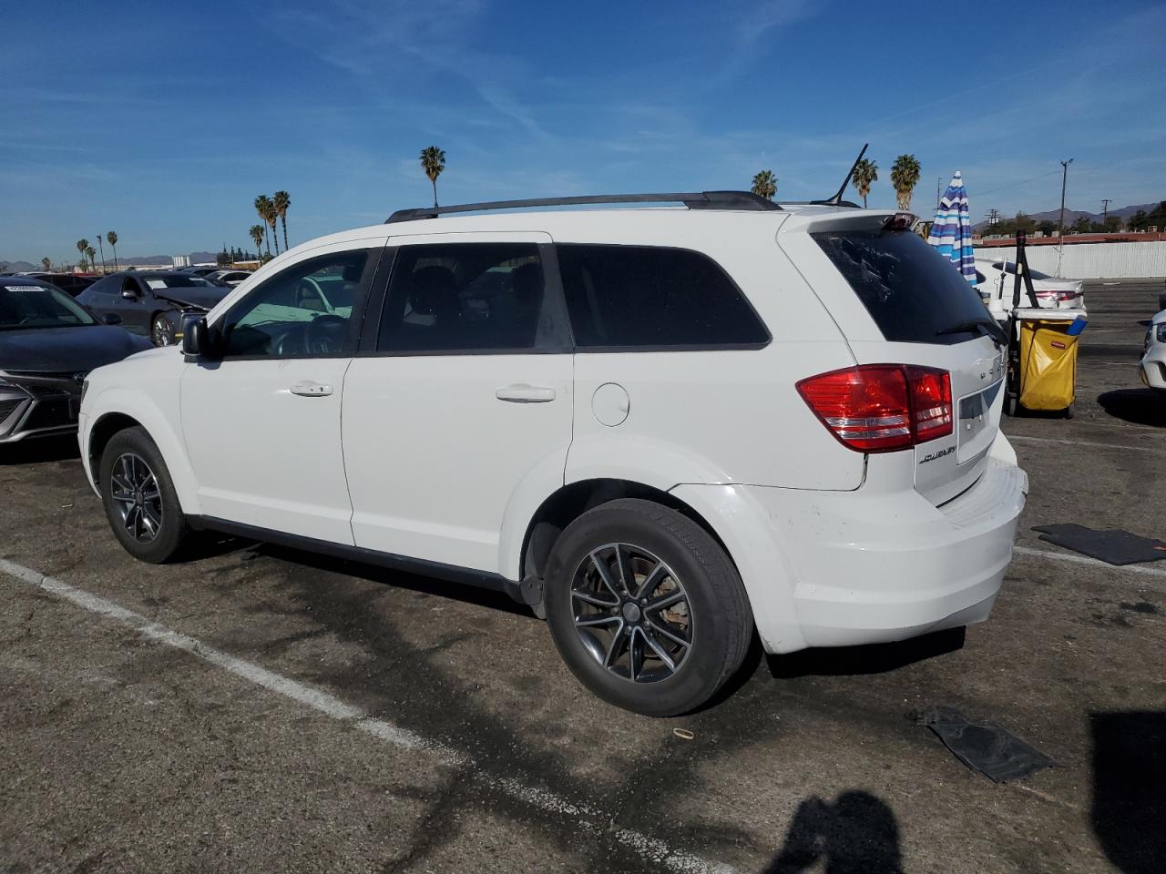 2017 Dodge Journey - Image 2