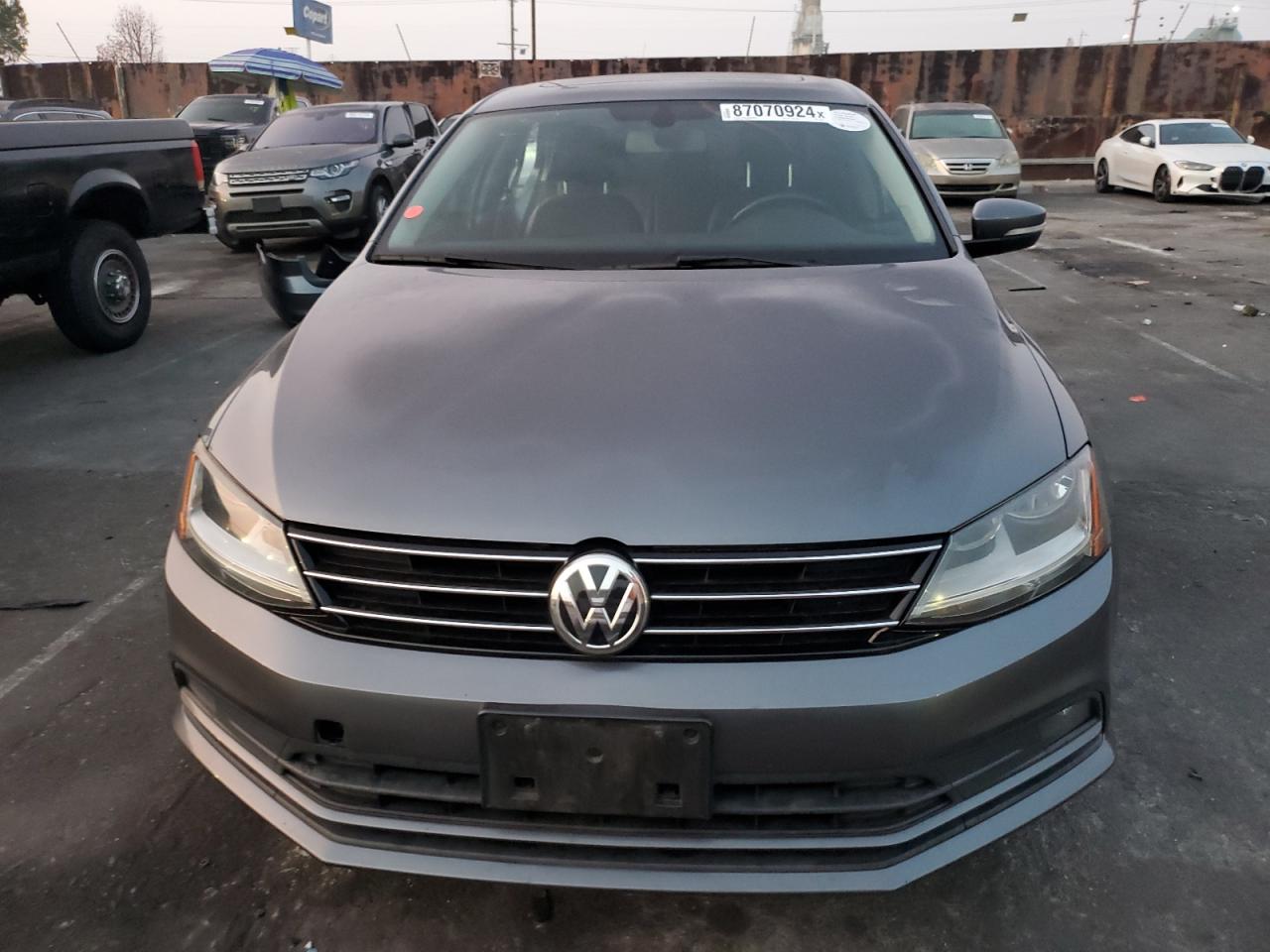 VIN 3VWL17AJ8HM399563 2017 VOLKSWAGEN JETTA no.5