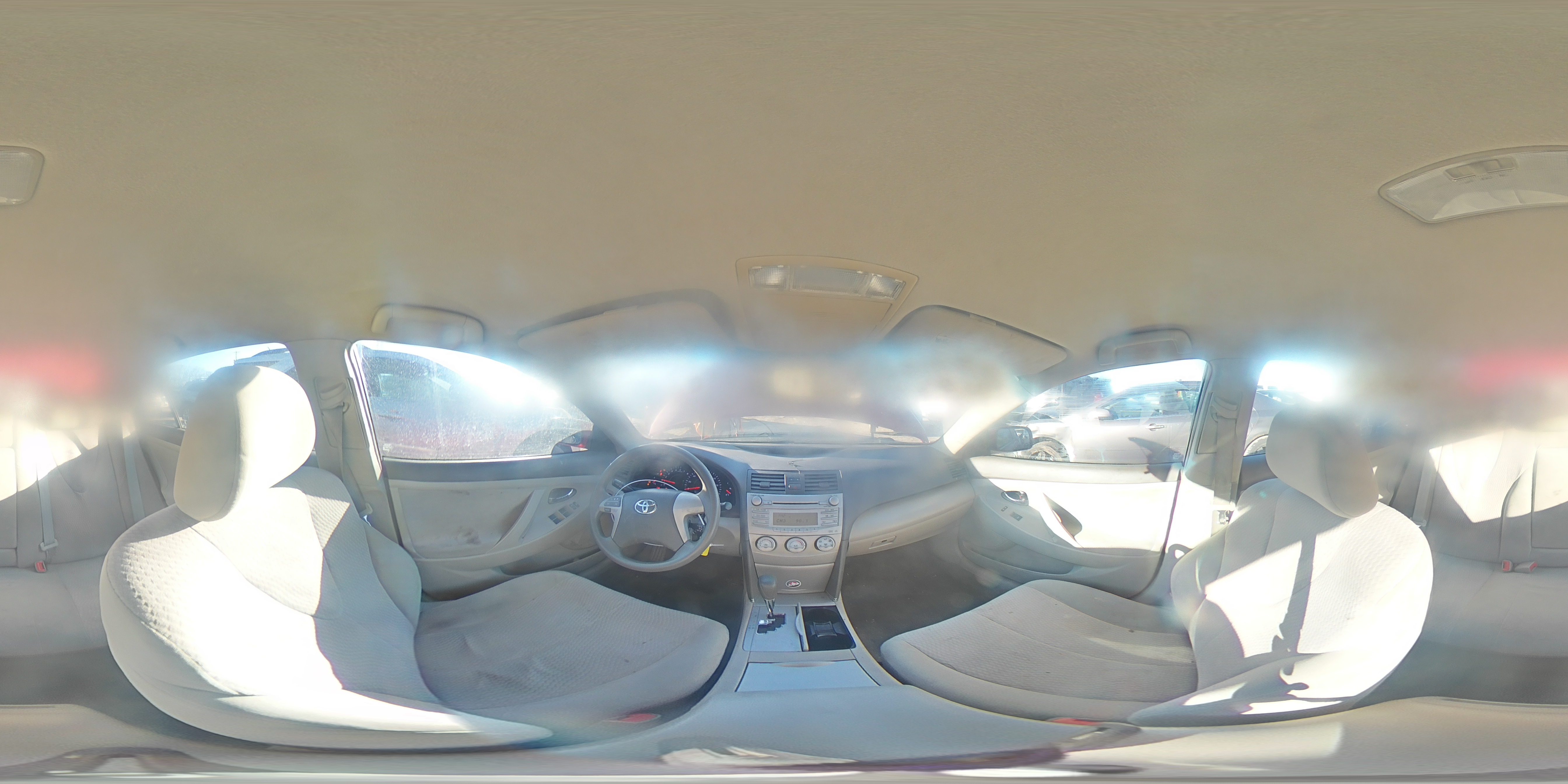 2011 Toyota Camry - Image 12