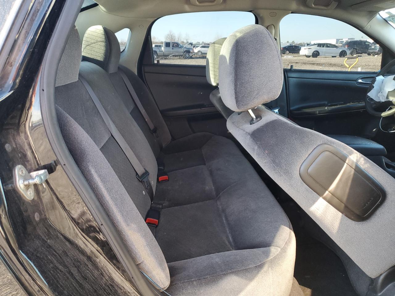 2016 Chevrolet Impala - Image 10