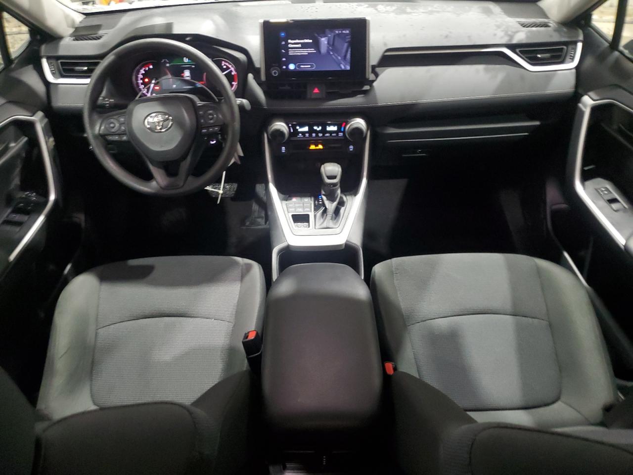 2024 Toyota RAV 4 - Image 8