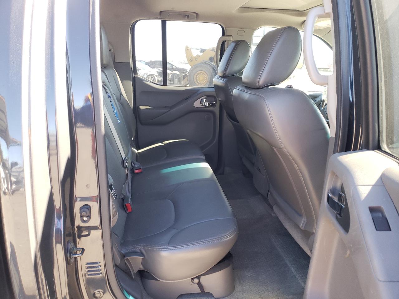 2012 Nissan Navara (Frontier) - Image 11