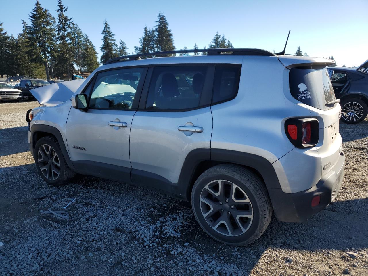 2018 Jeep Renegade - Image 2