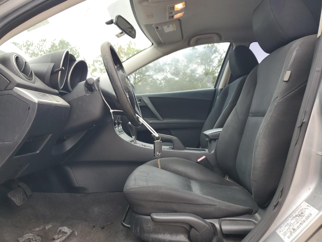 2011 Mazda 3 - Image 7