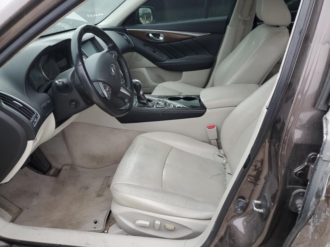 2014 Infiniti Q50 - Image 7