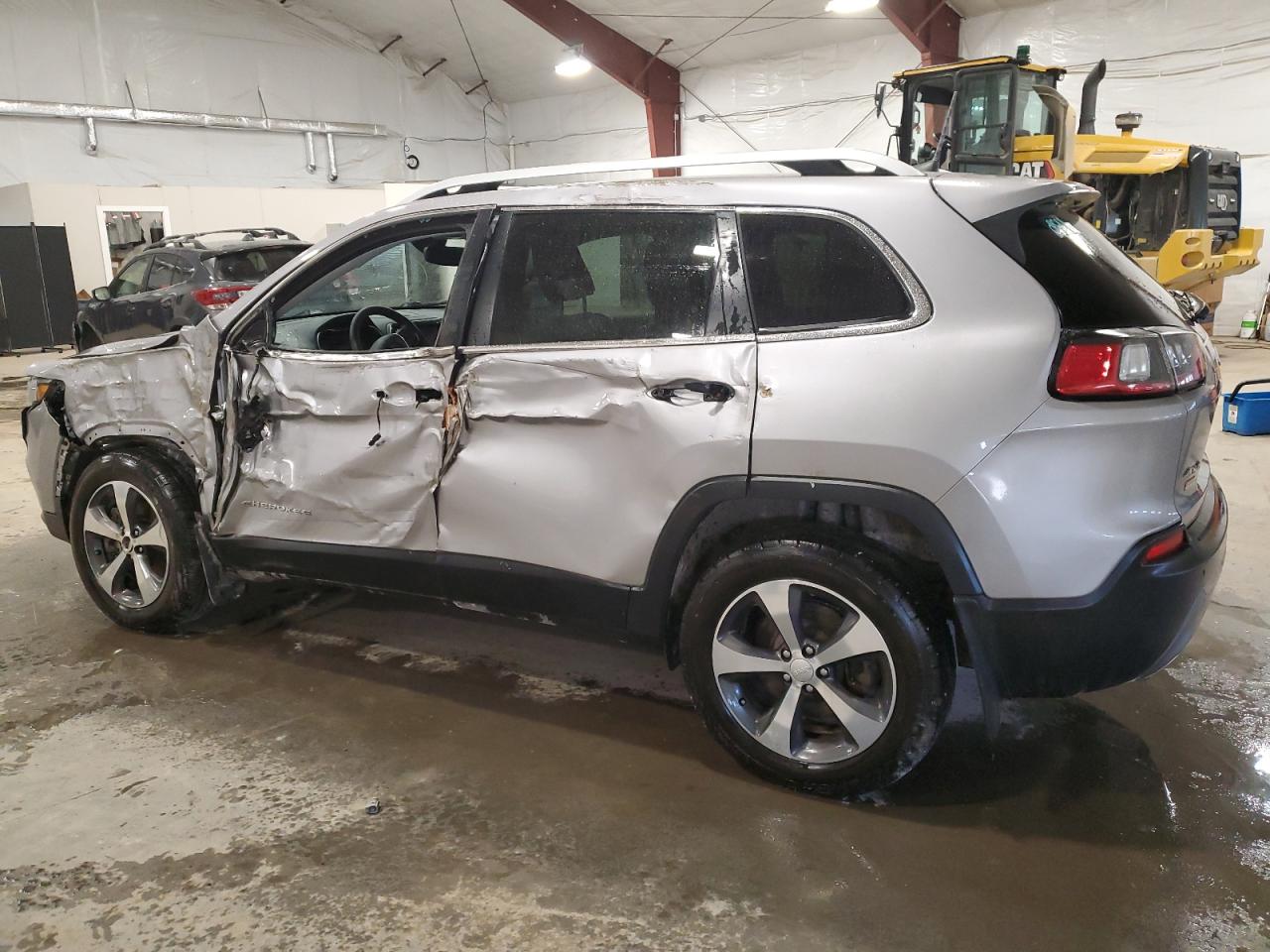 2019 Jeep Grand Cherokee - Image 2