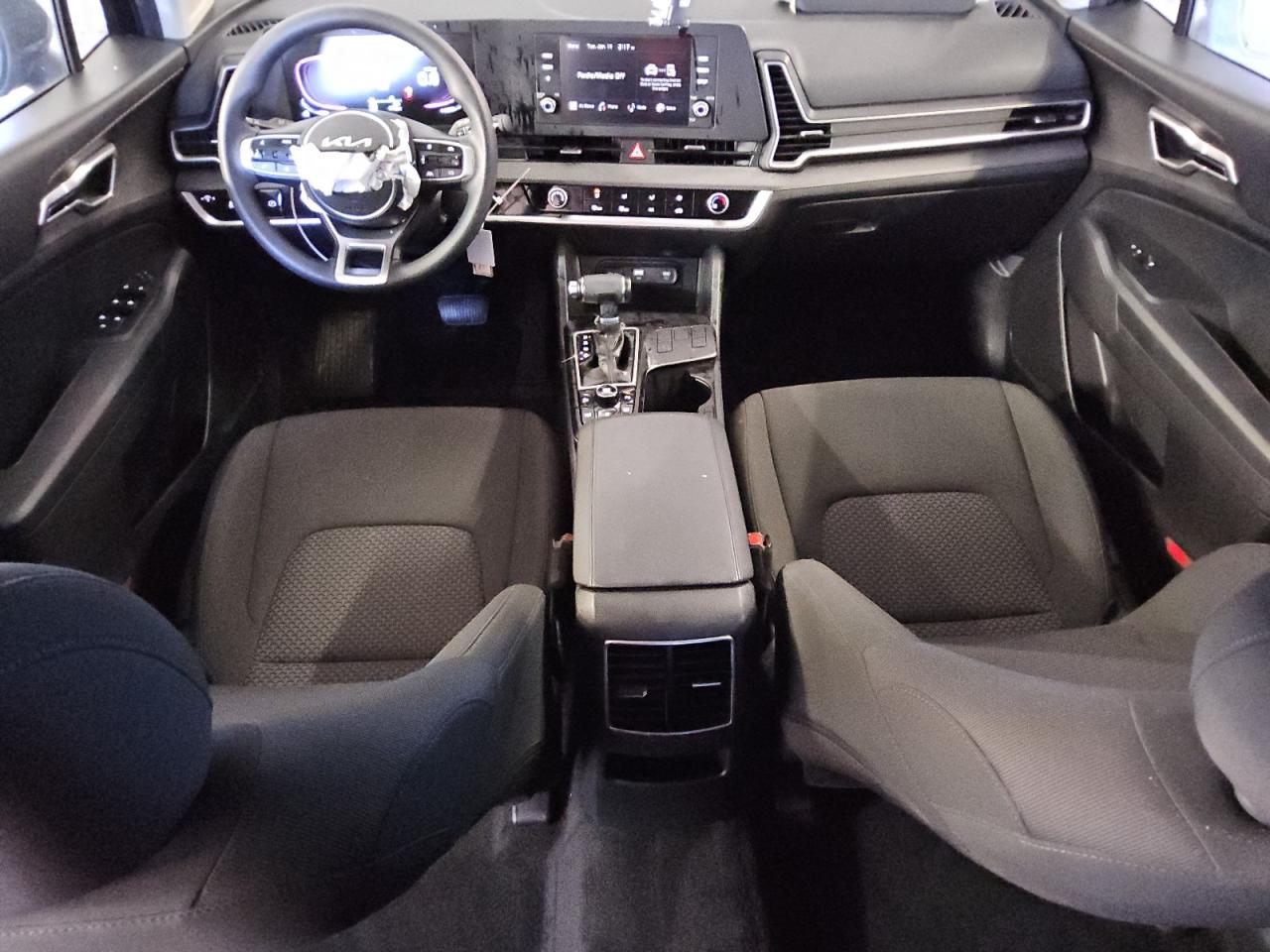 2024 Kia Sportage - Image 8