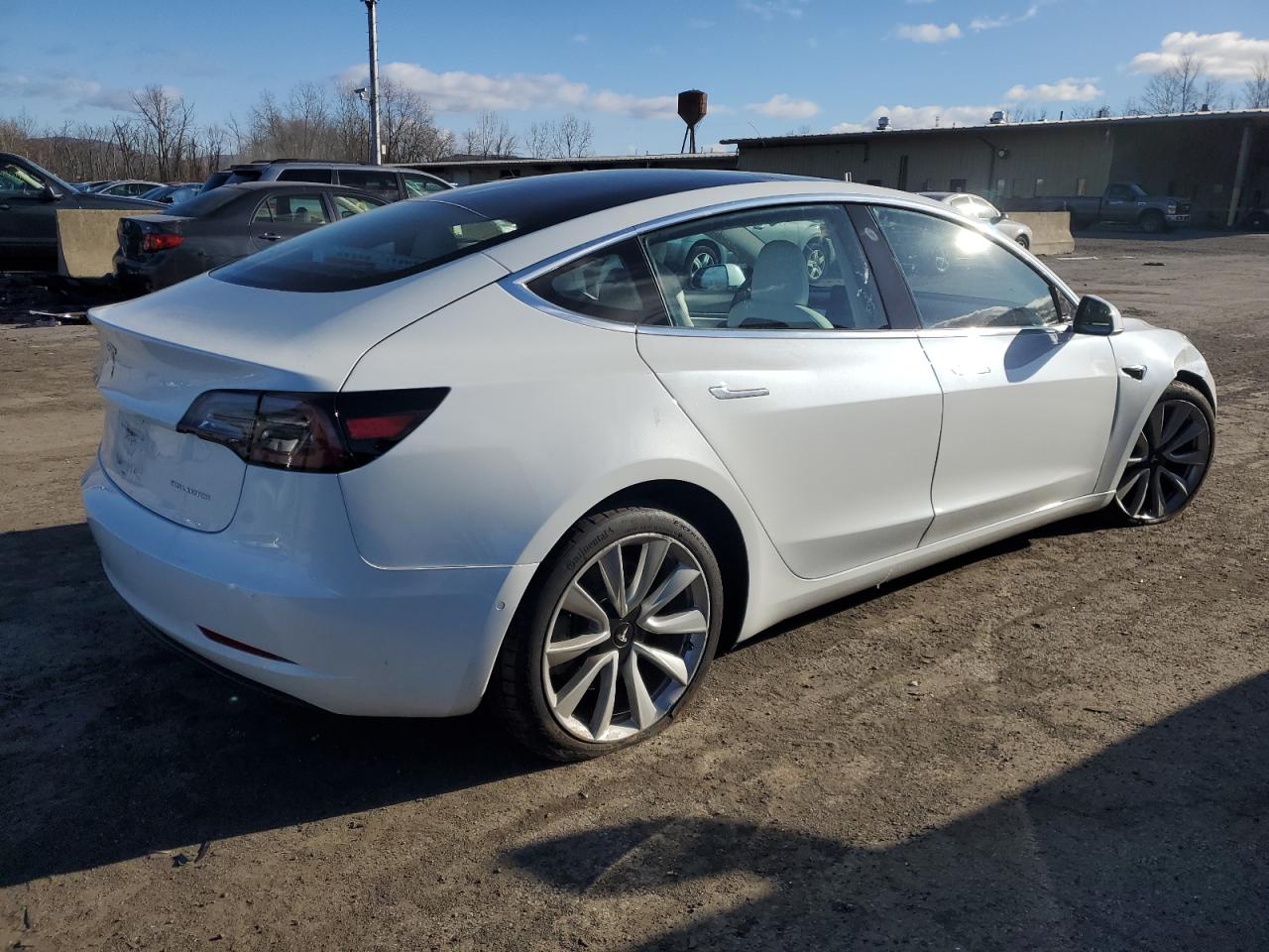 VIN 5YJ3E1EBXJF135536 2018 TESLA MODEL 3 no.3