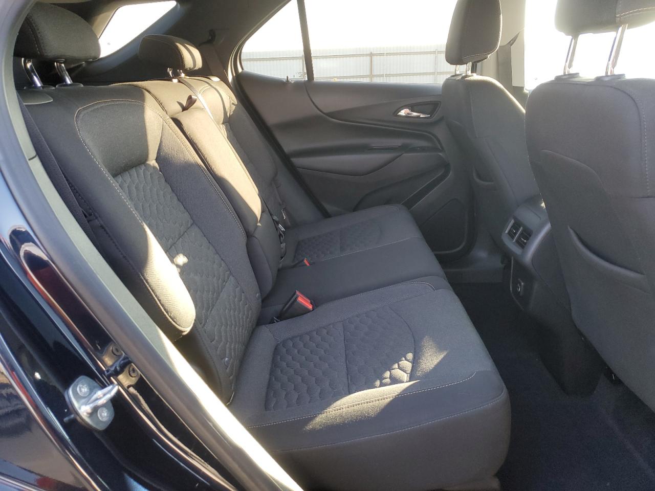 2020 Chevrolet Equinox - Image 11