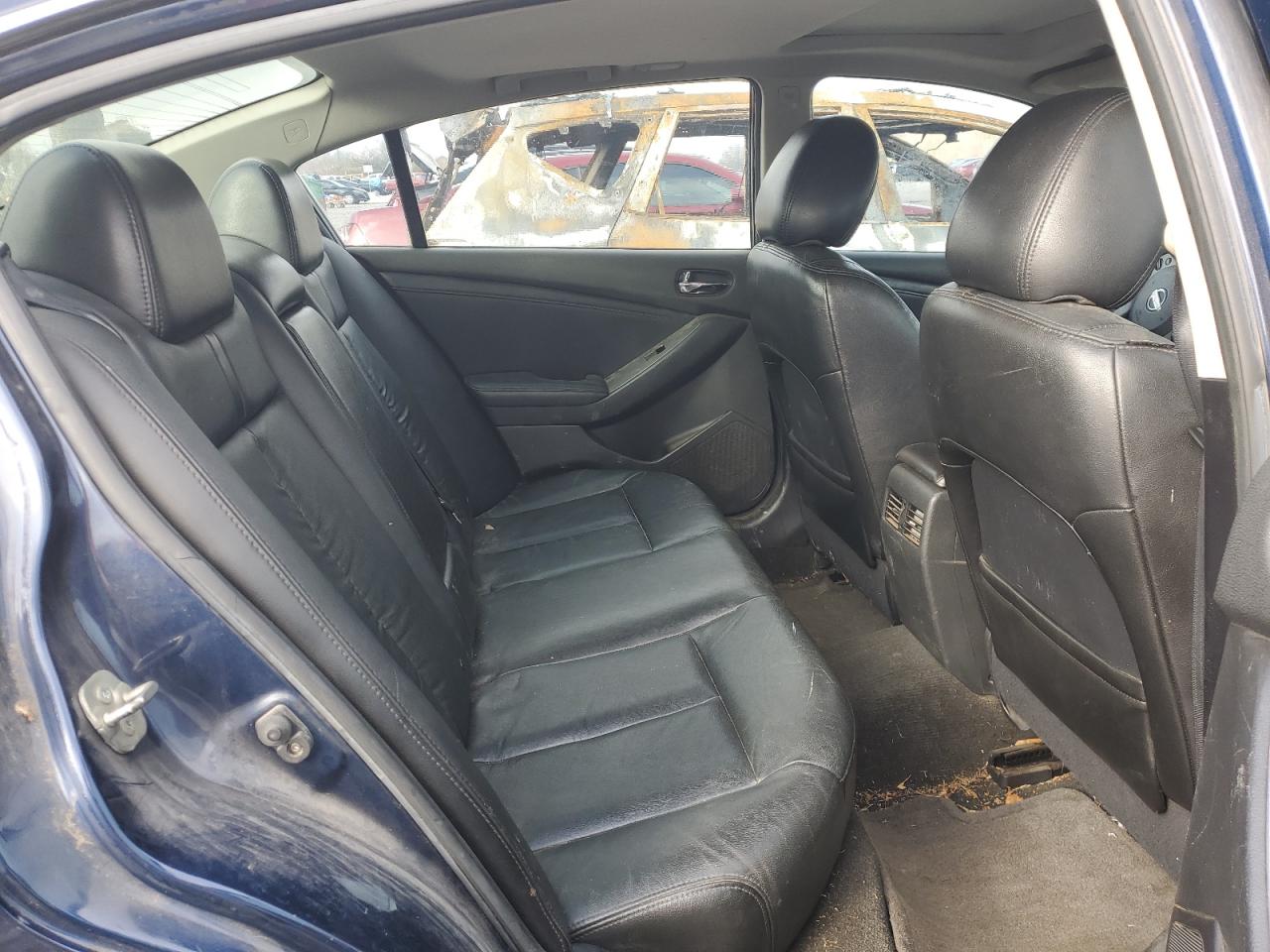2011 Nissan Altima - Image 10