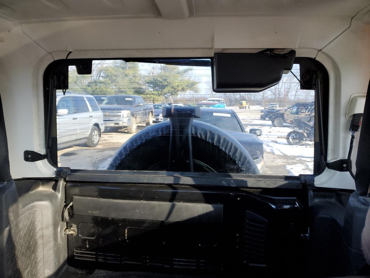 2016 Jeep Wrangler - Image 10