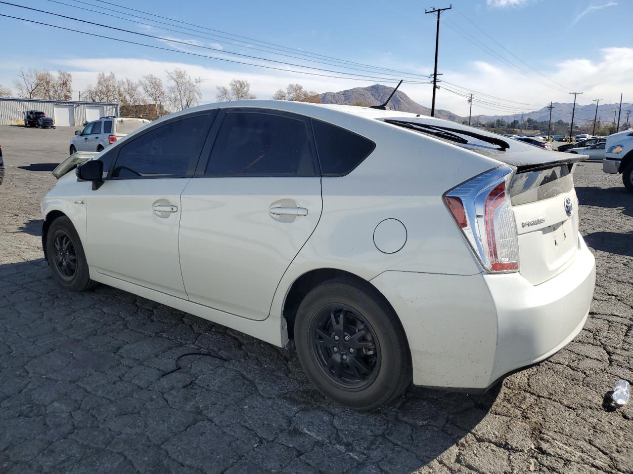 2015 Toyota Prius - Image 2