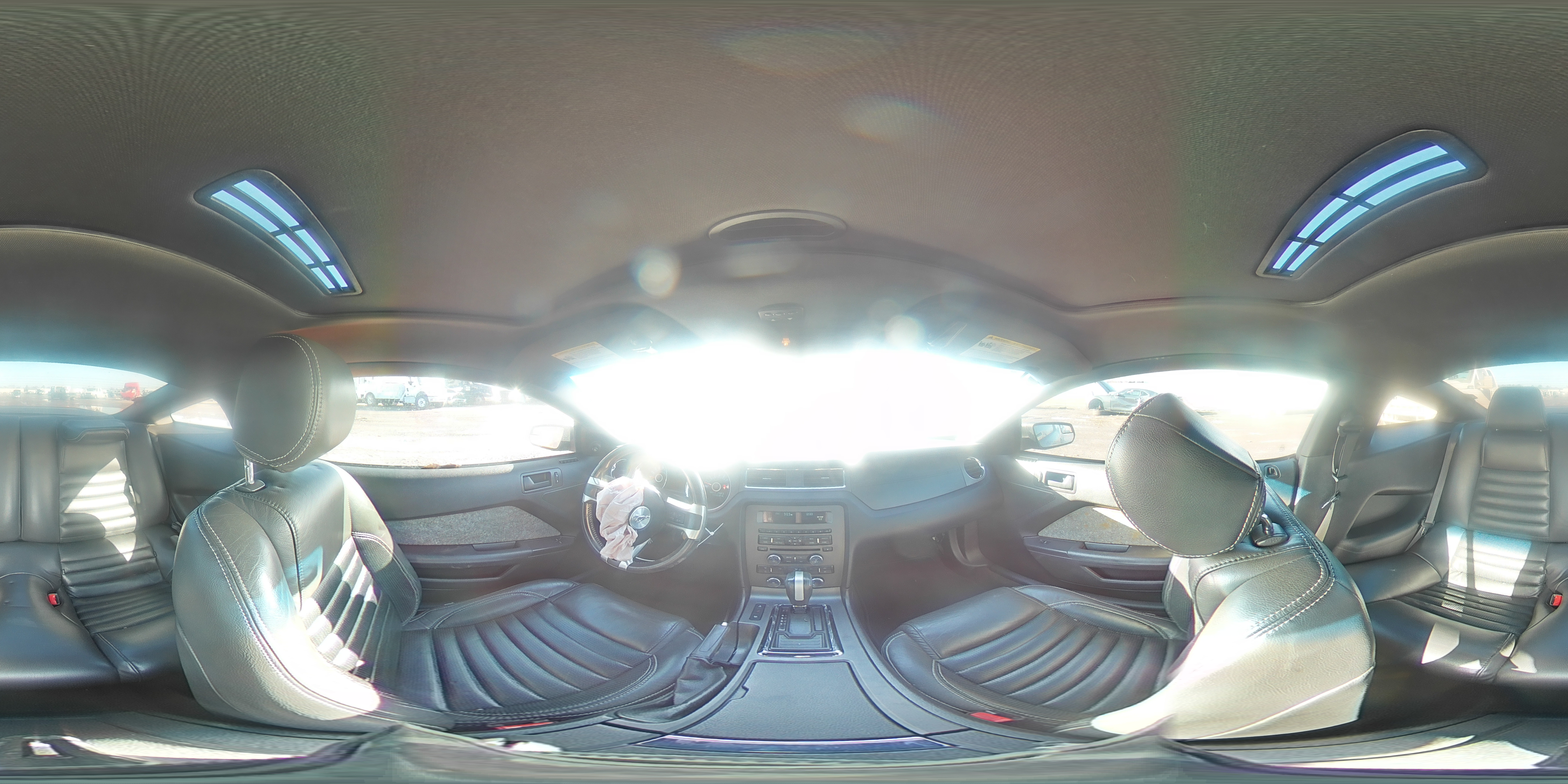 2013 Ford Mustang - Image 12