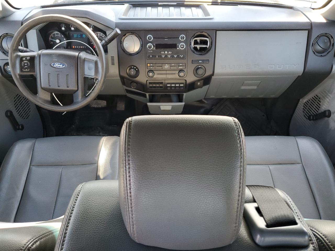 2014 Ford F350 - Image 8