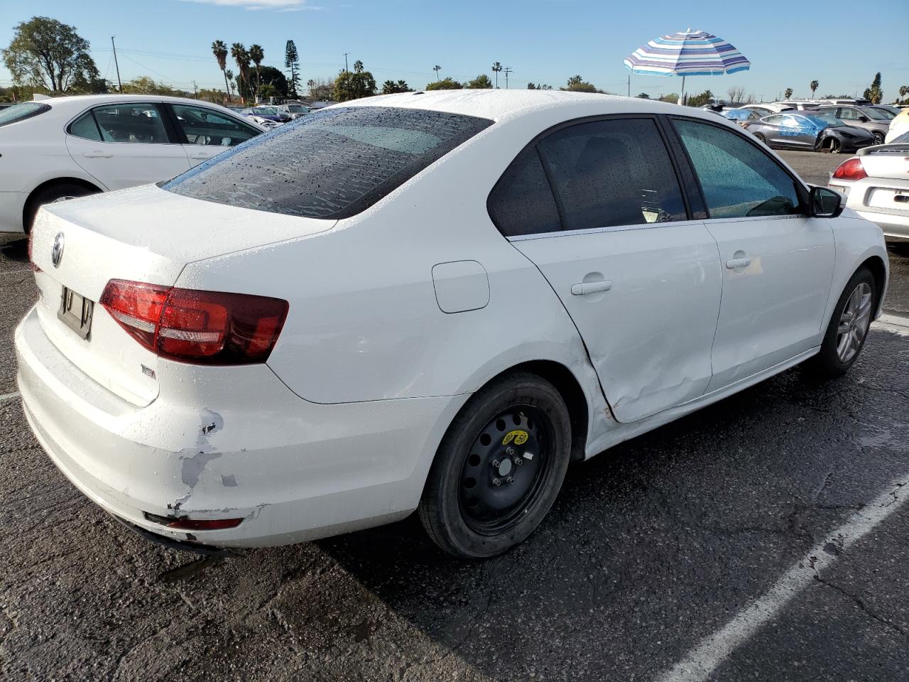 2017 Volkswagen Jetta - Image 3