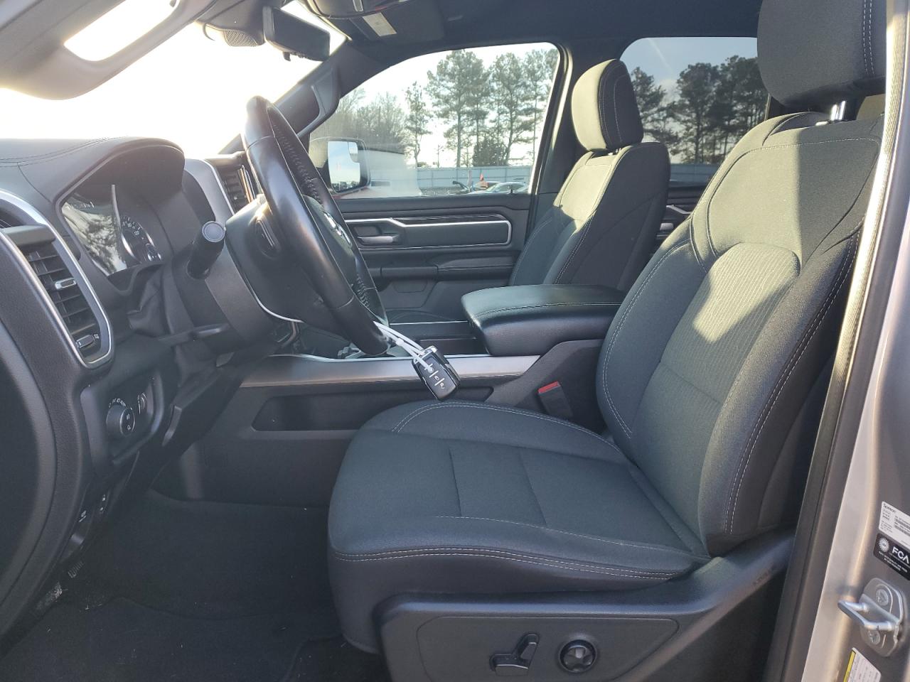 2021 RAM 1500 - Image 7