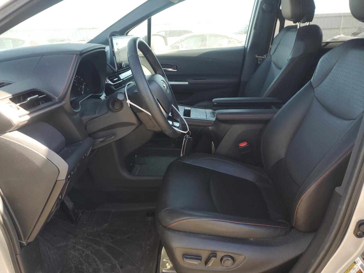 2022 Toyota Sienna - Image 7