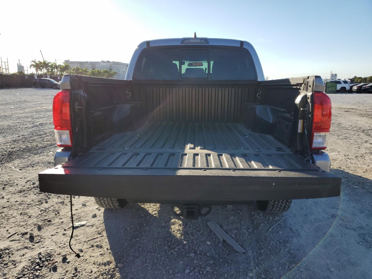2016 Toyota Tacoma - Image 6