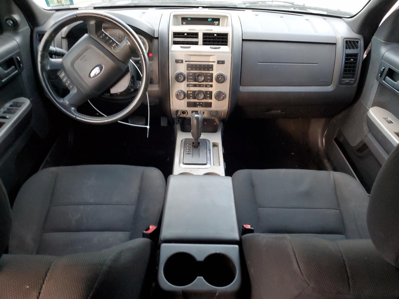 2009 Ford Escape - Image 8